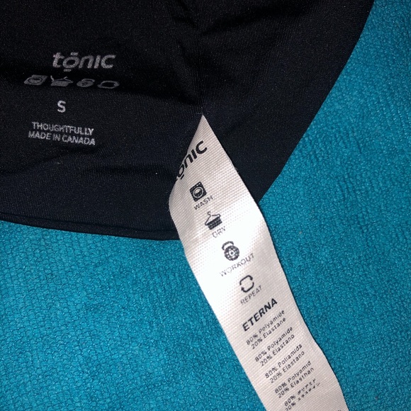 NWT sports bra with mesh detail - Picture 4 of 5